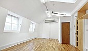 Serviced and Managed Offices Coach and Horses Yard Mayfair W1S  1004-7.jpg