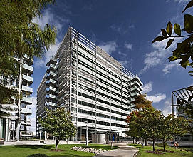Chiswick High Road, Chiswick Park, W4