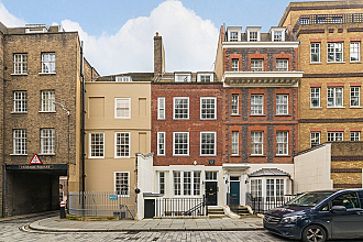 Pemberton Row, Blackfriars, EC4A