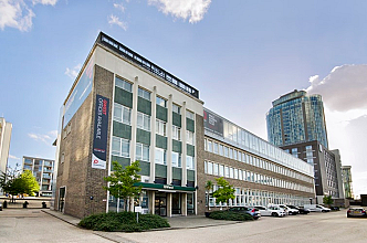 Great West Road, Brentford, TW8