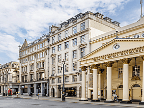Haymarket, Piccadilly Circus, SW1Y