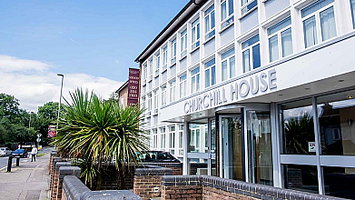 Bunns Lane, Hendon, NW7