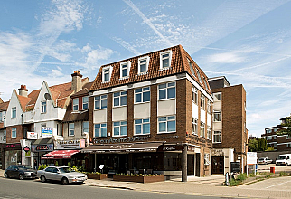 Temple Fortune, Finchley Road, NW11