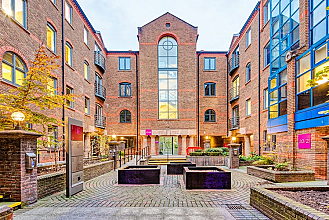 City Road, Angel, EC1V