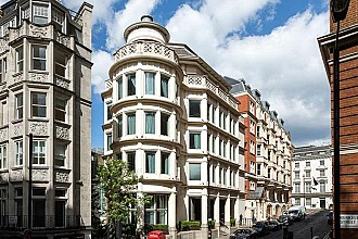 Hay Hill, Mayfair, W1J