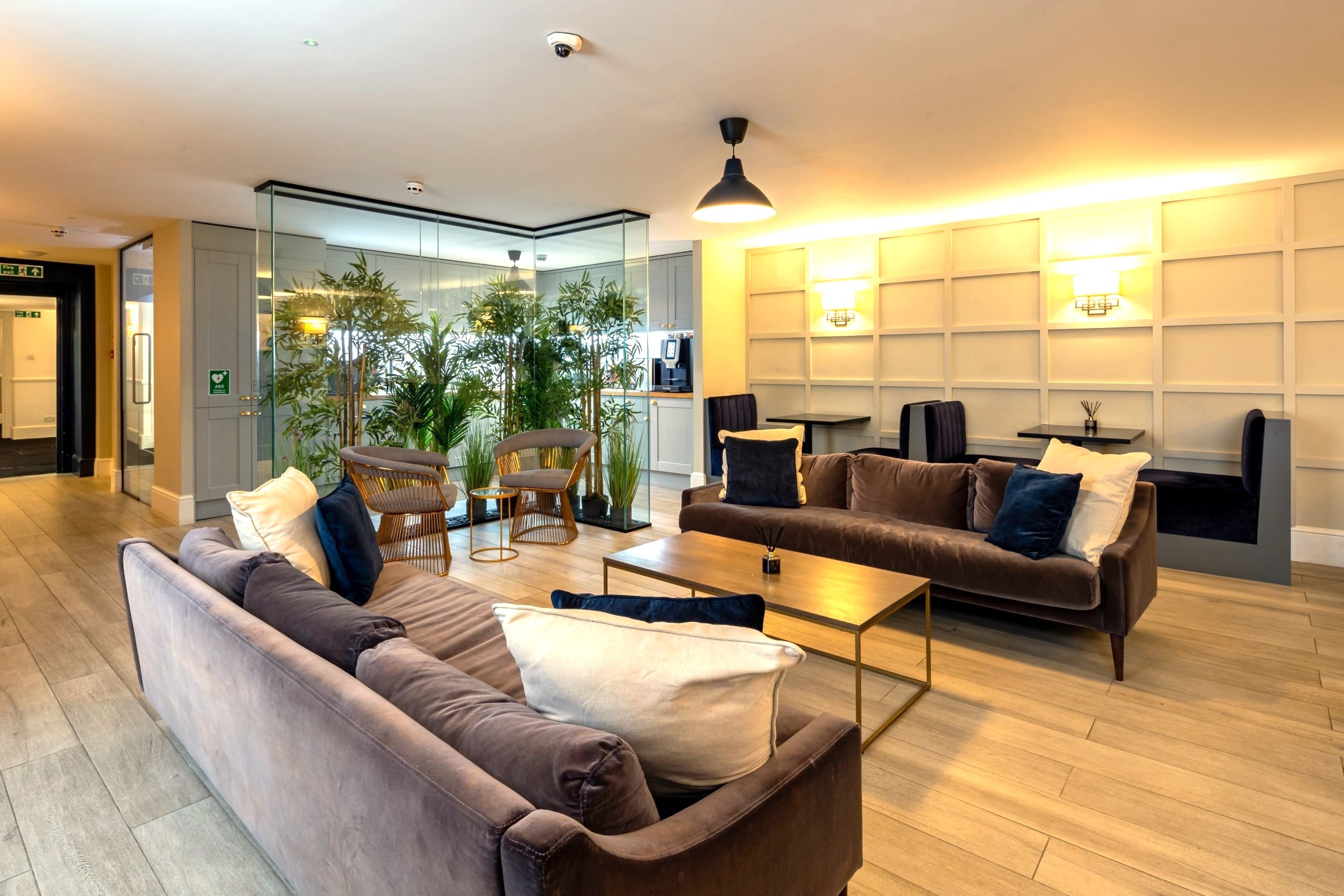 Dog-Friendly Serviced Offices in Grosvenor Street, Mayfair